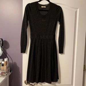 Beautiful dress with shimmer, has a slip